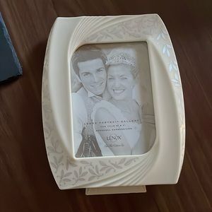 NWOT Lenox Frame